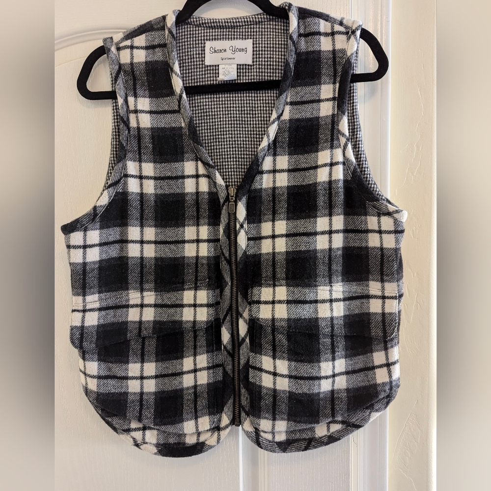Sharon Young sportswear black plaid vest size Med